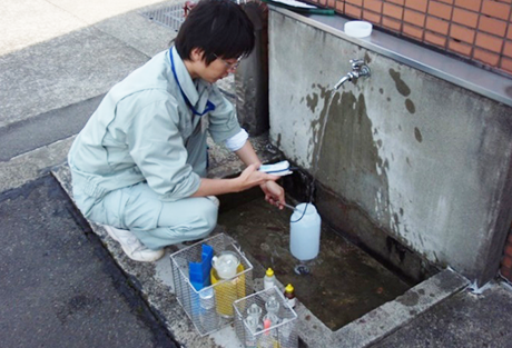 においや味を確認