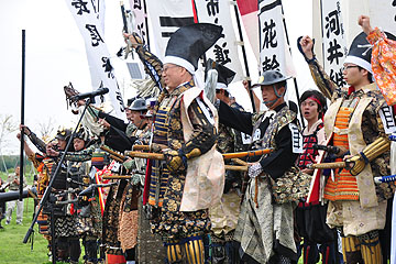 「千秋が原南公園で行われた武者行列の出陣式」の画像