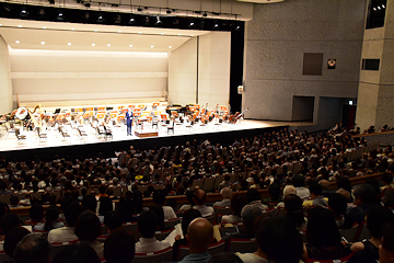 「磯田市長は「素晴らしい音楽は子どもたちの感性を豊かにしてくれます」と話しました」の画像