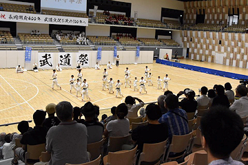 「日ごろ鍛えた演武を披露」の画像1