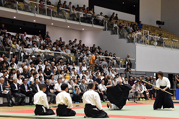 「日ごろ鍛えた演武を披露」の画像2