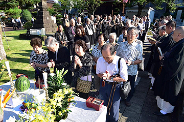 「戦災殉難者墓前法要」の画像