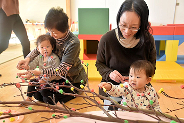 「まゆ玉の飾り付け」の画像1