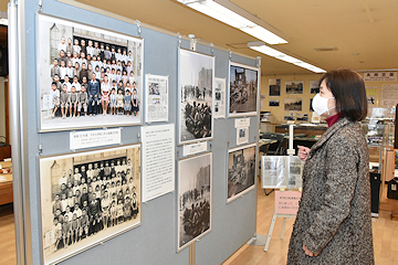 「白黒写真のカラー化事業」の画像