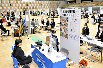 「就職ガイダンスを開催」の画像