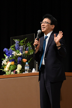 「明治大学教授・齋藤孝さん」の画像