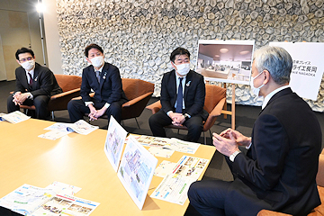 「新潟支店長の水越靖さん」の画像