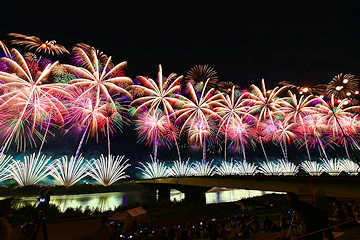 「復興祈願花火フェニックス」の画像1