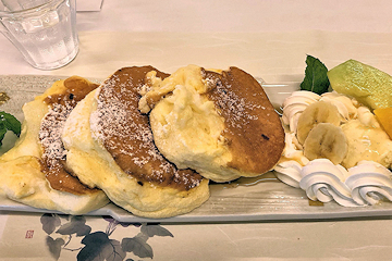 「パンケーキやグラタンなどが味わえます」の画像